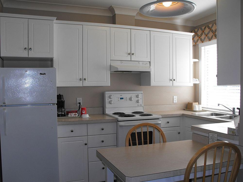 Trail Glenwood Inn & Suites מראה חיצוני תמונה