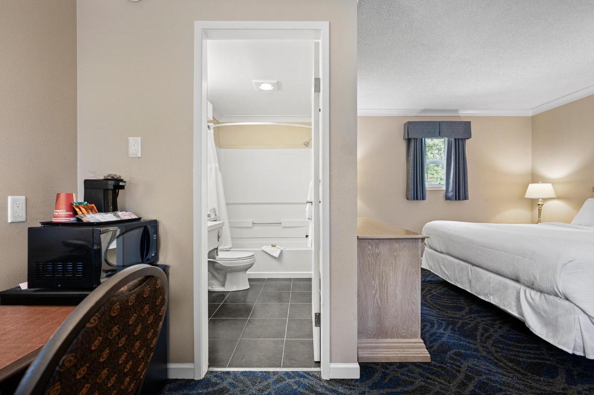 Trail Glenwood Inn & Suites מראה חיצוני תמונה