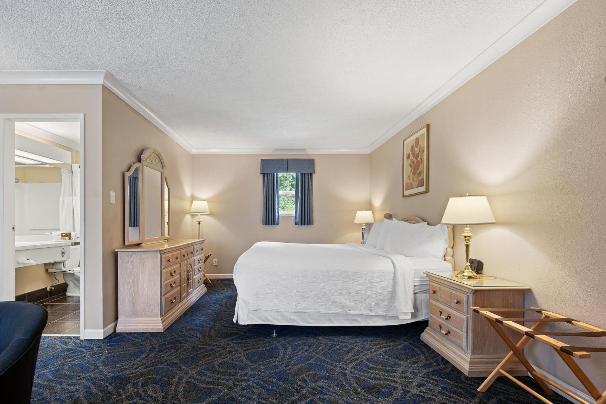 Trail Glenwood Inn & Suites מראה חיצוני תמונה
