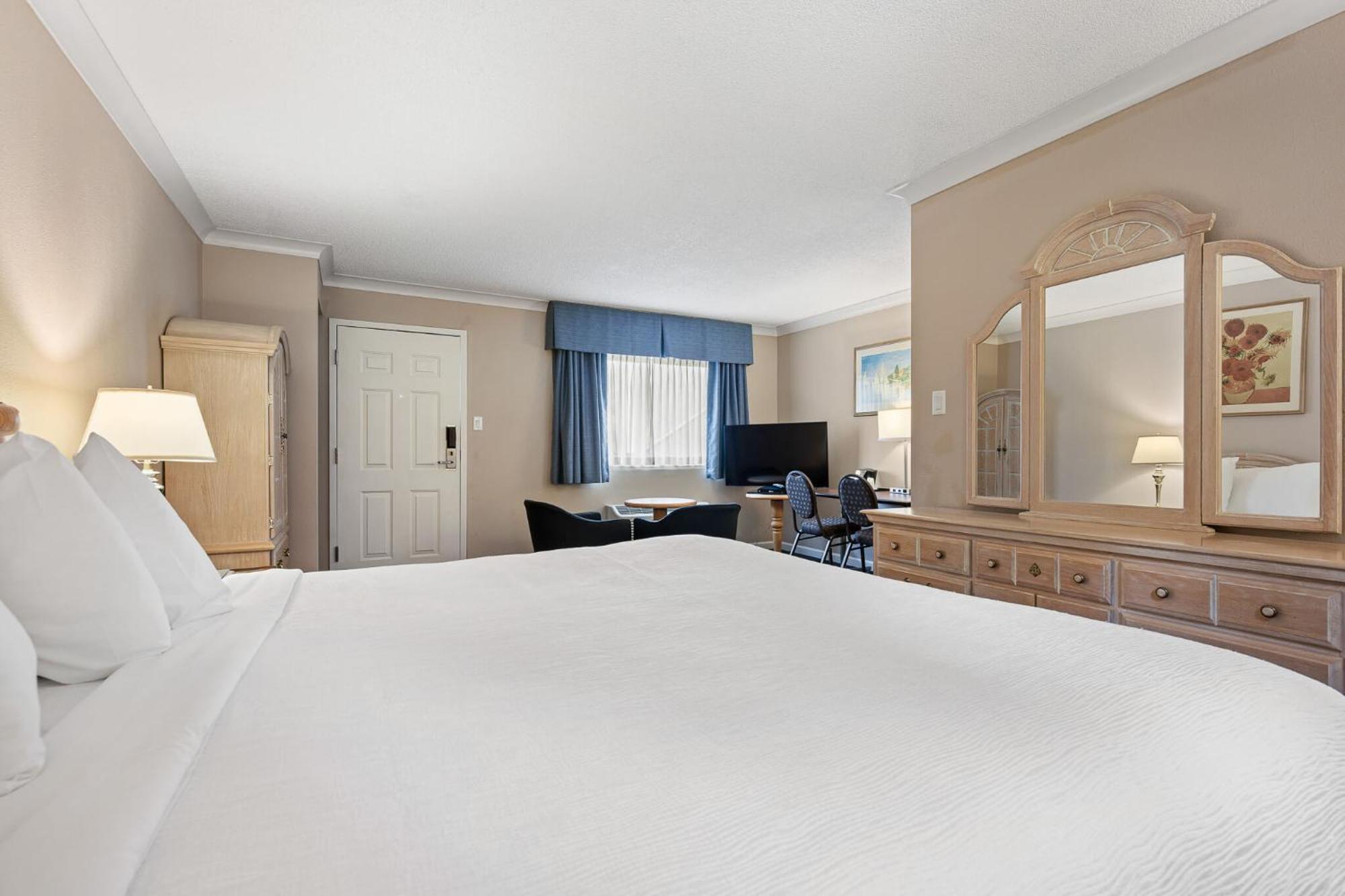 Trail Glenwood Inn & Suites מראה חיצוני תמונה