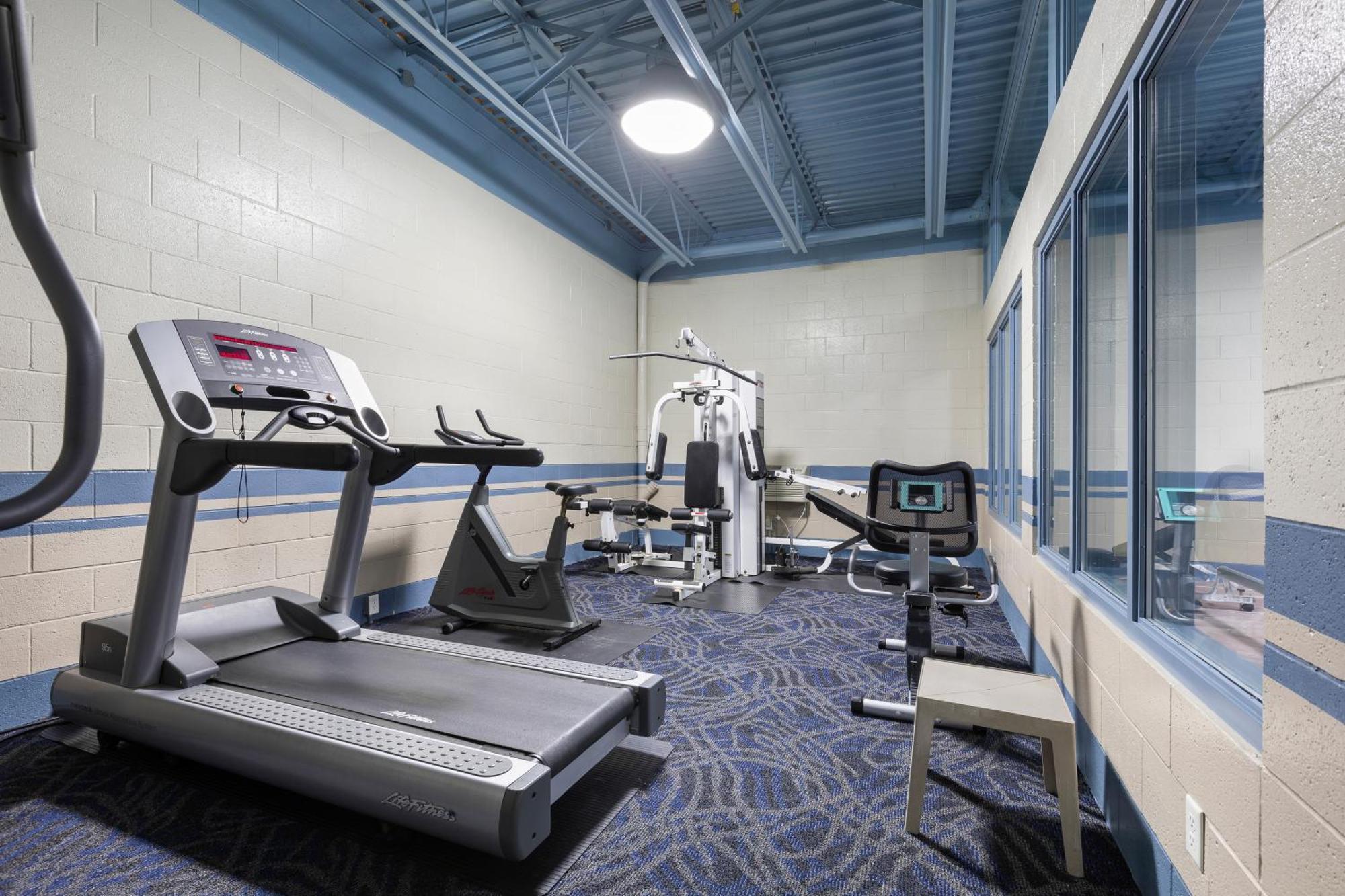 Trail Glenwood Inn & Suites מראה חיצוני תמונה