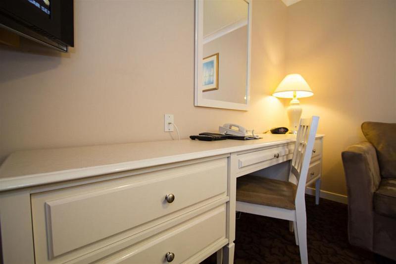Trail Glenwood Inn & Suites מראה חיצוני תמונה